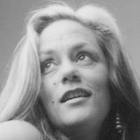 Laurie Hofer Photo 5