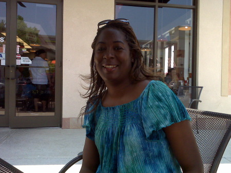 Connie Woods Photo 26