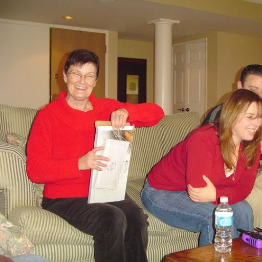 Catherine Thomson Photo 24