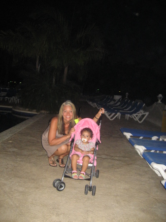 Michelle Squires Photo 27