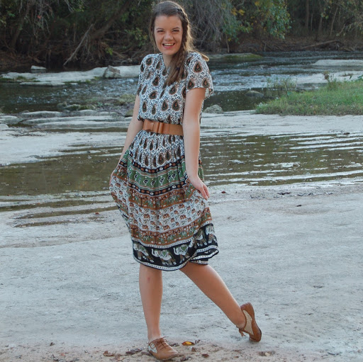 Julie Hancock Photo 39