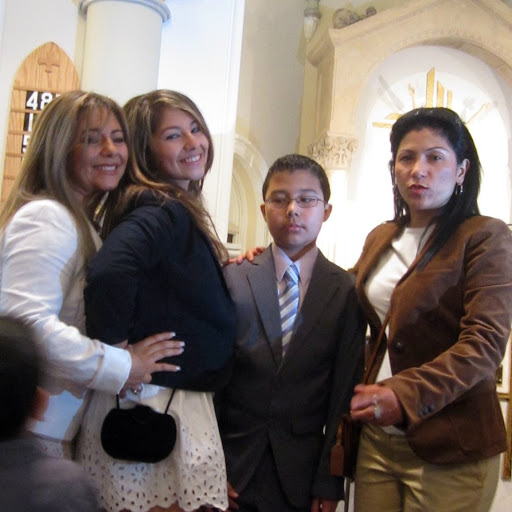 Gloria Gonzalez Photo 32