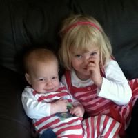 Helen Simons Photo 14