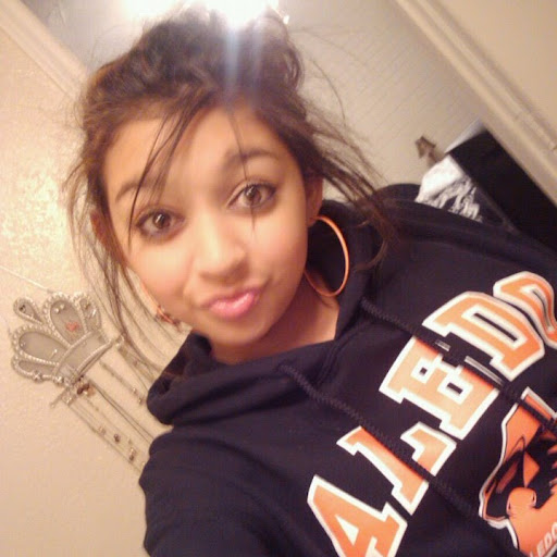 Emily Contreras Photo 12