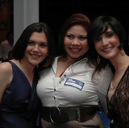 Stephanie Kuhn Photo 33