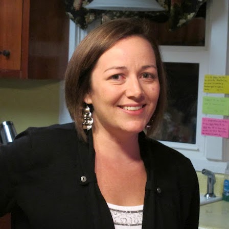 Rachel Whitmore Photo 10