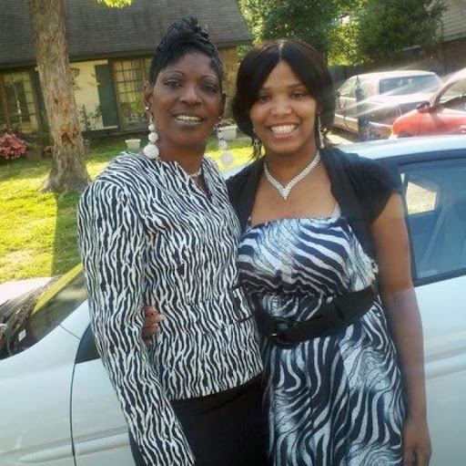 Jacqueline Hunt Photo 23