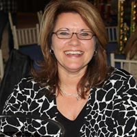 Christine Neale Photo 16