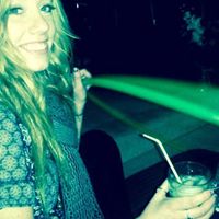 Elizabeth Linder Photo 18