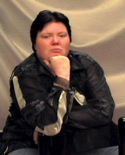 Elizabeth Stilwell Photo 20