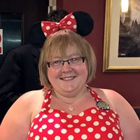 Elizabeth Griffiths Photo 17