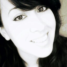 Elizabeth Mora Photo 23