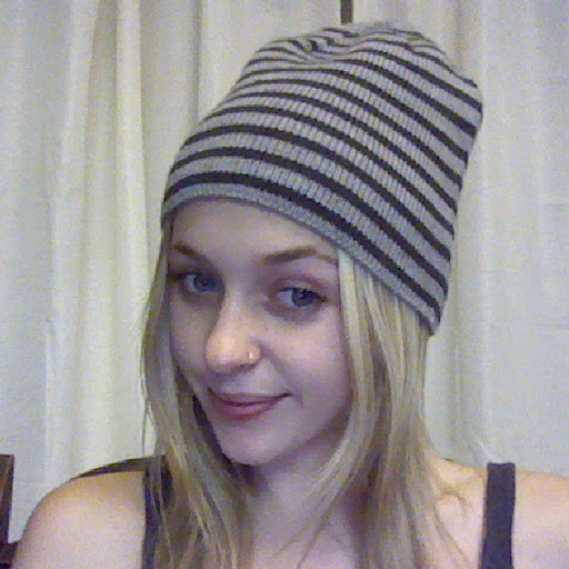 Kristin Valentine Photo 26