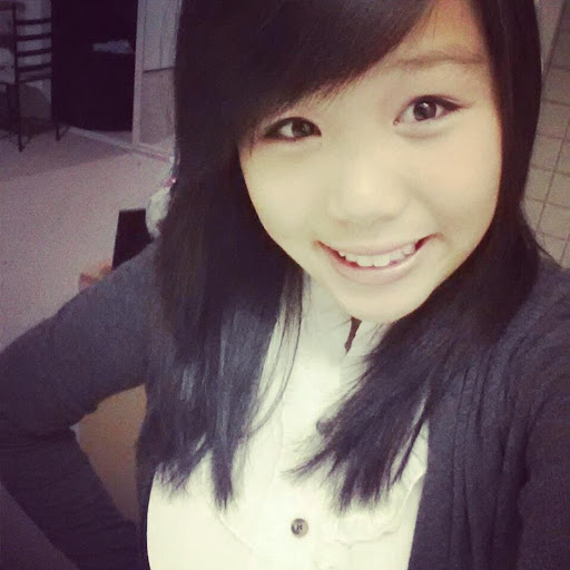 Annie Hoang Photo 35