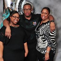 Veronica Robinson Photo 38