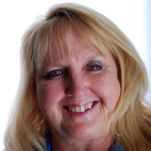 Pamela Skinner Photo 12