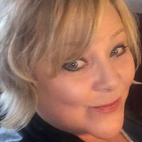 Michele Buckley Photo 13