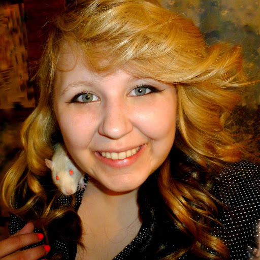 Christina Villagomez Photo 15
