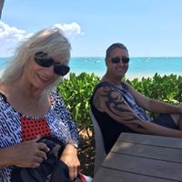 Julie South Photo 24