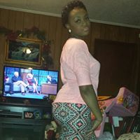 Stephanie Holley Photo 14