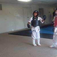 Barbara Hunter Photo 27