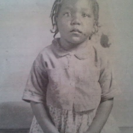 Mary Vinson Photo 18