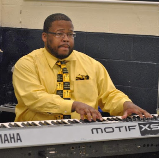 Eugene Brown Photo 28