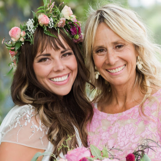 Robin Simmons Photo 33