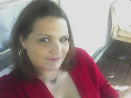 Amanda Bray Photo 30