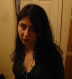 Sara Arnold Photo 36
