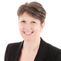 Stephanie Harding Photo 17