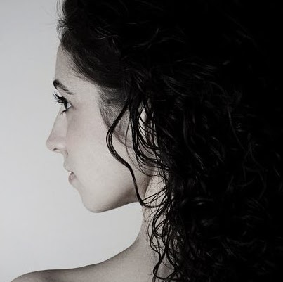 Julia Schechter Photo 9