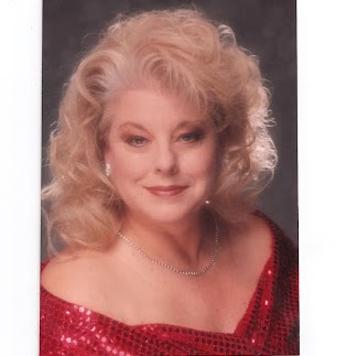 Linda Donnelly Photo 27