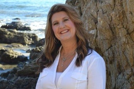 Donna Evans Photo 10