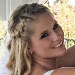 Amanda Baker Photo 13