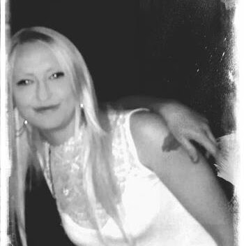 Sara Ashley Photo 33