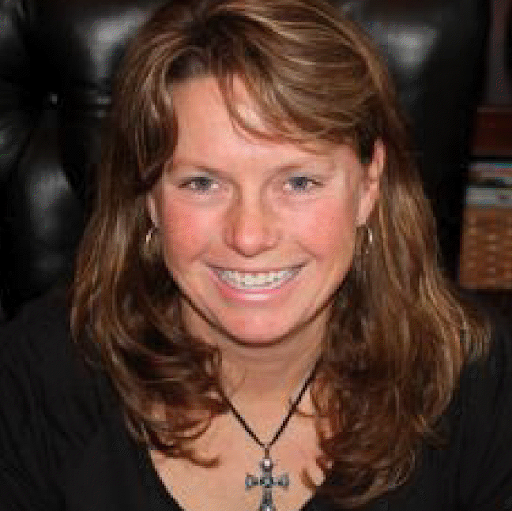 Lisa Hull Photo 12
