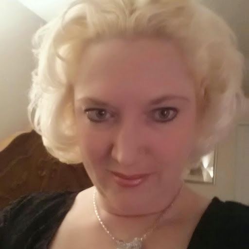Angela Kirk Photo 11