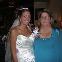 Elizabeth Schuster Photo 18