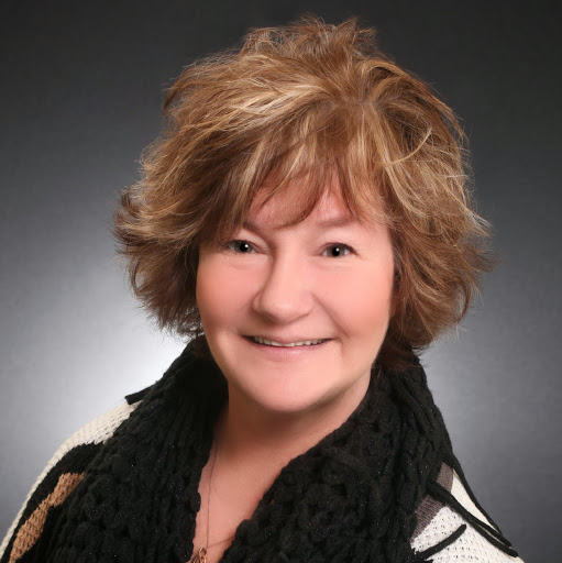 Laurie Strickland Photo 3