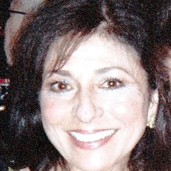 Julie Brown Photo 41