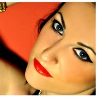 Caroline Cross Photo 11