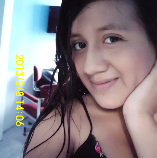 Diana Pineda Photo 20