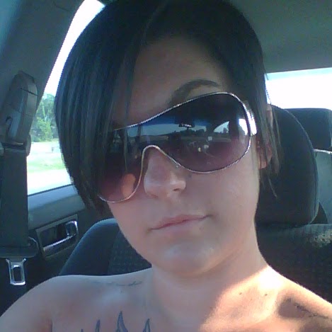 Emily Taylor Photo 12