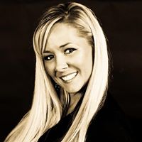 Emily Peters Photo 21