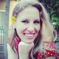 Kristin Navarro Photo 14