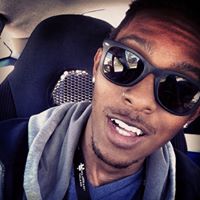 Lloyd Pritchett Photo 2