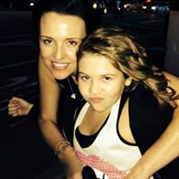 Julie Gonzalez Photo 12