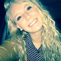Hannah Edwards Photo 10
