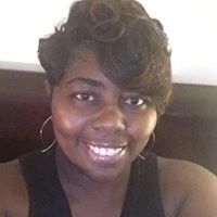 Elizabeth Swain Photo 35